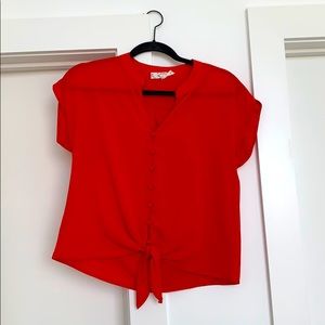 Cropped front tie red top
